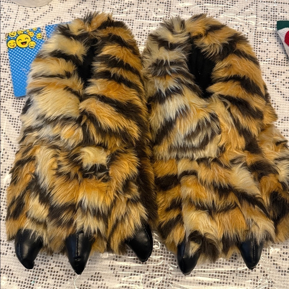 Furry Tiger Claw Slippers Size adult  L/XL. Brand new